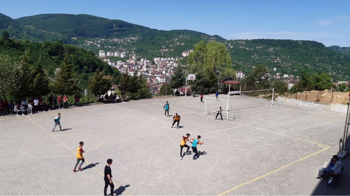 Sınıflar Arası Futbol Turnuvası Devam Ediyor