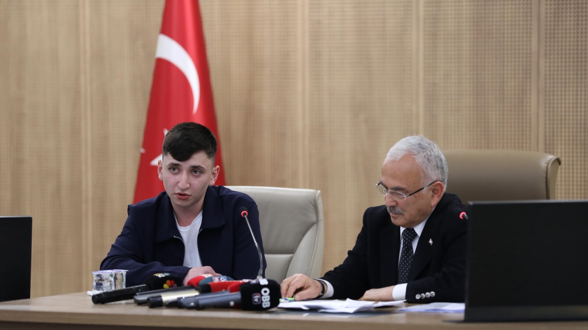 Öğrencimiz Doğan YÜCESOY Büyükşehir Belediye Meclis Toplantısında